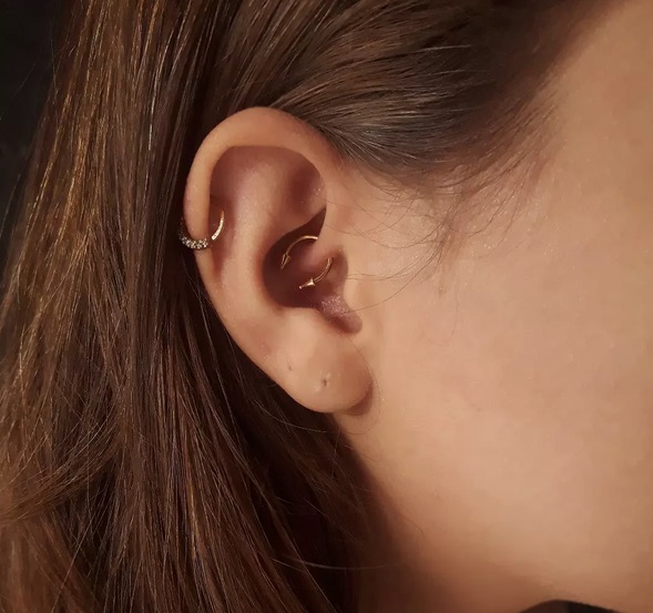 Daith - Ferradura Spike PVD Gold